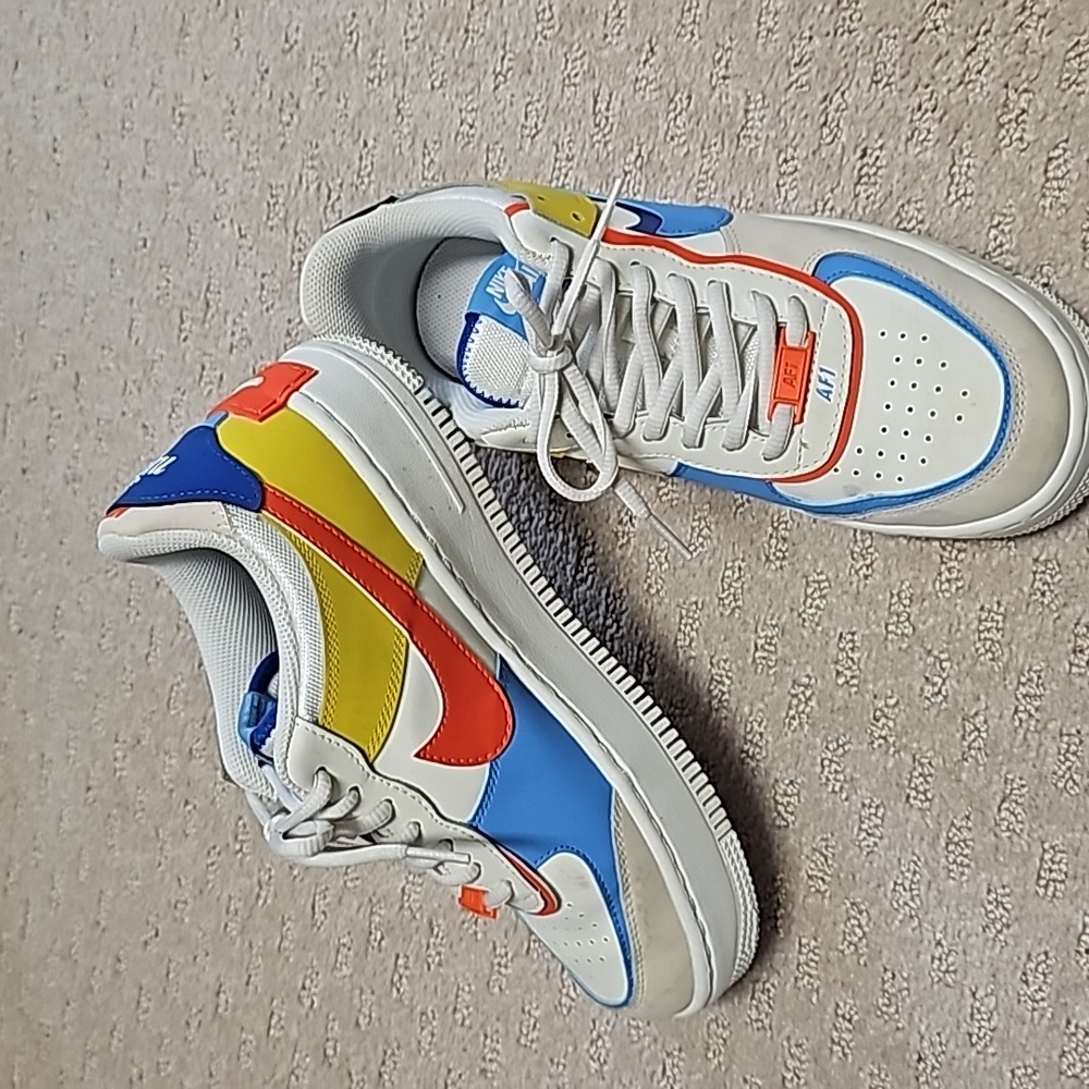 Shoes - Picture 2 of 3